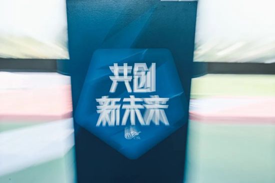 殴美男男gayxxxx无套
